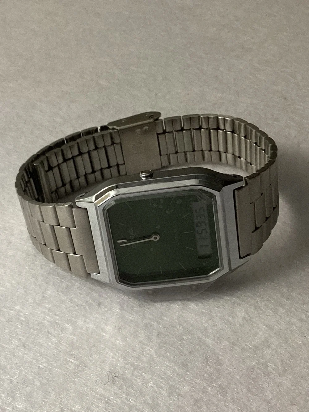 Casio Unisex Silver Tone Stainless Steel Watch, 29.8mm